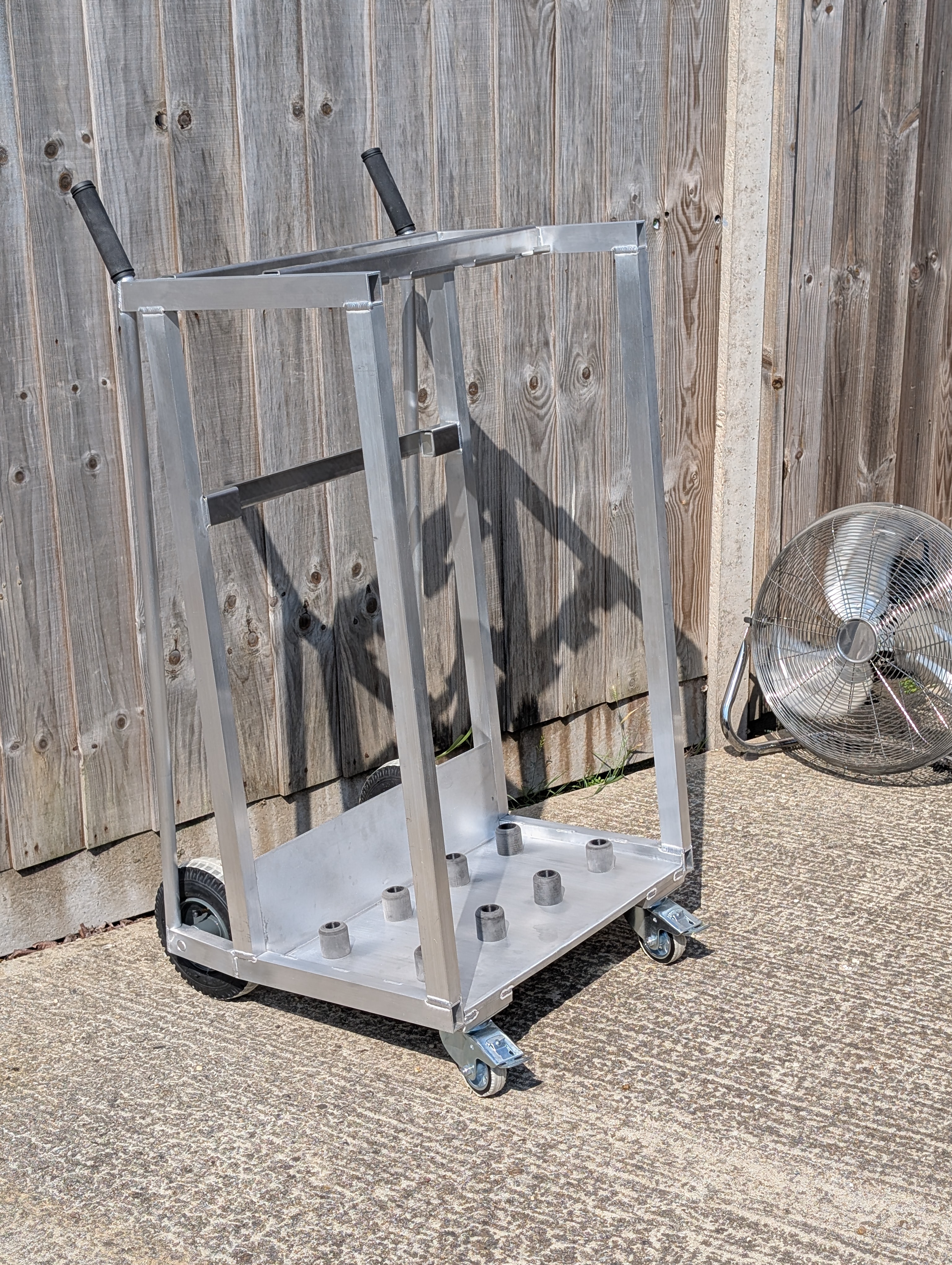 Combo Stand Barrow studio cart, detail view 2