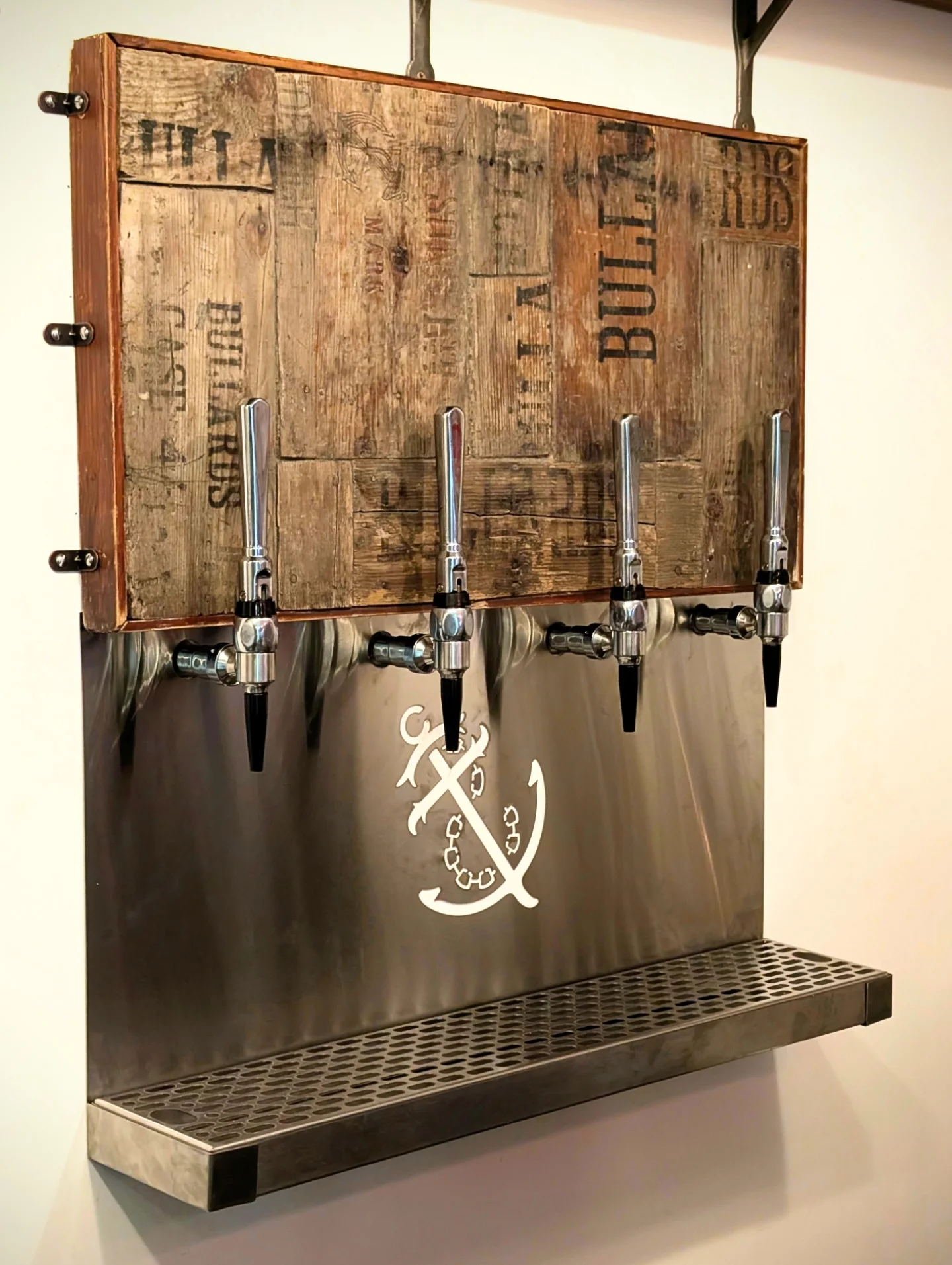 Tap wall